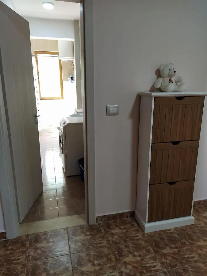 Jozi Kaiser Apartment 1 Durrës