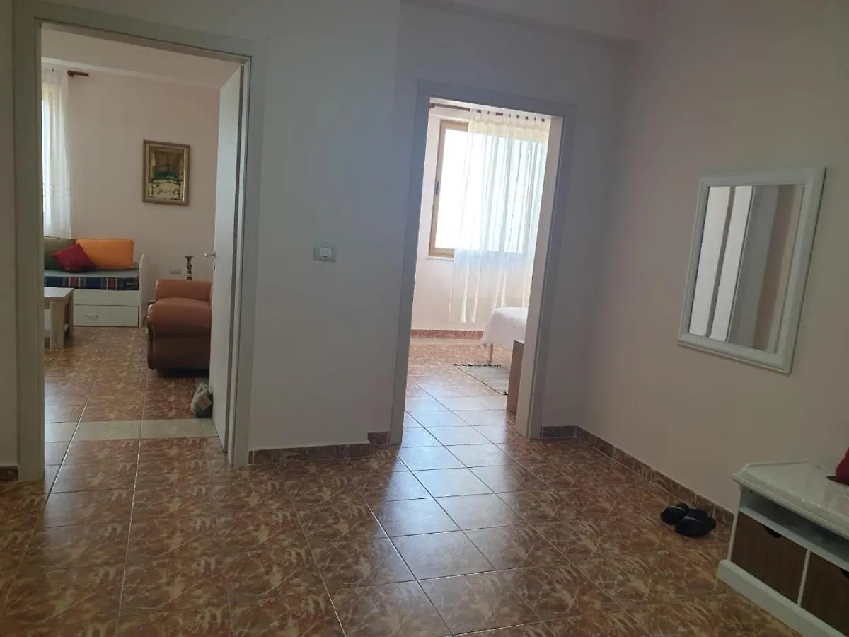 Jozi Kaiser Apartment 1 Durrës