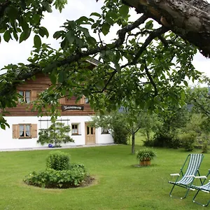 https://chalet-menkenhof-reit-im-winkl.com-bavaria.com