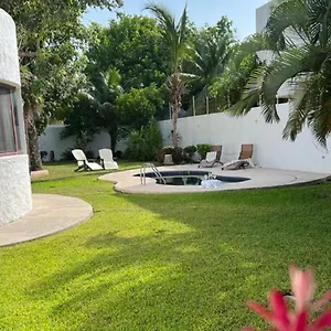 Casa Iola , Cancún Mexico