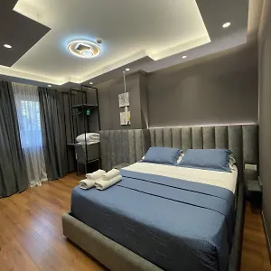 Peaky Hotel